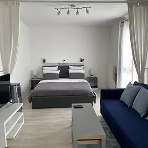 https://house-cosy-one.fr-paris.fr